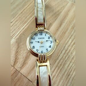 Rumours ladies gold tone watch NEW BATTERY